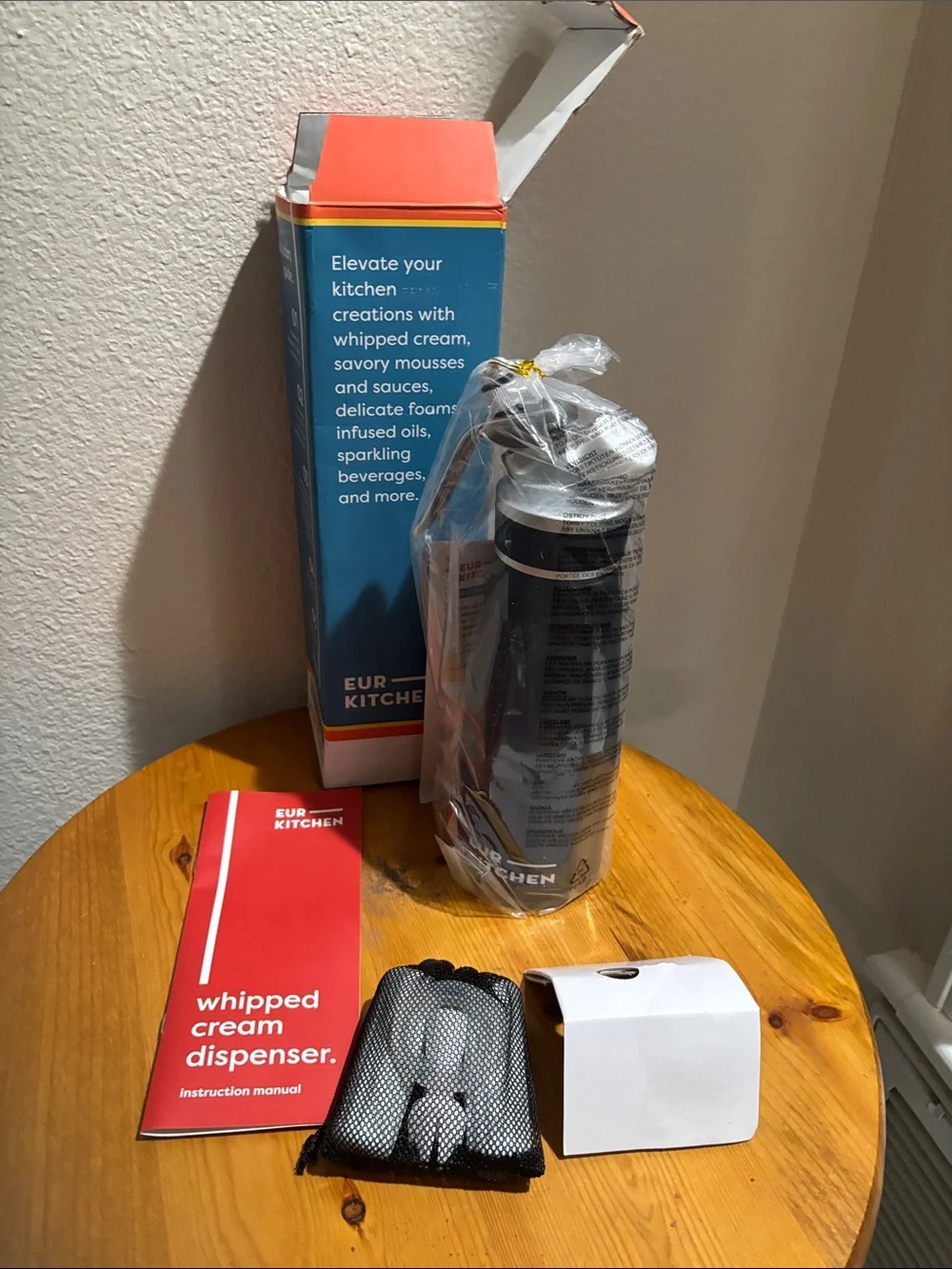 EUR Kitchen Whipped Cream Dispenser NWT